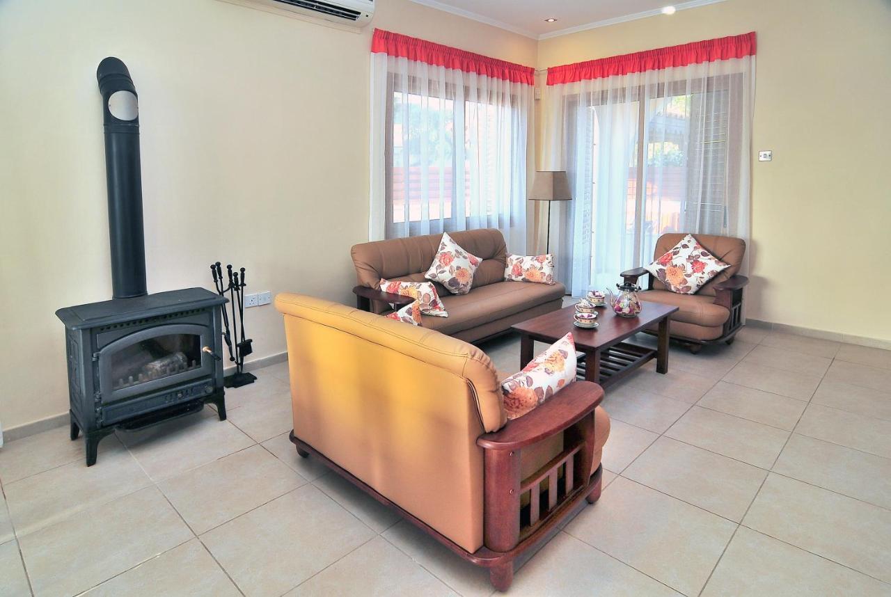 Chronas By Prestige Bookings Coral Bay Buitenkant foto