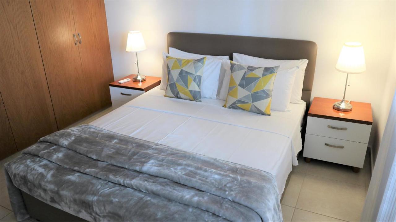 Chronas By Prestige Bookings Coral Bay Buitenkant foto
