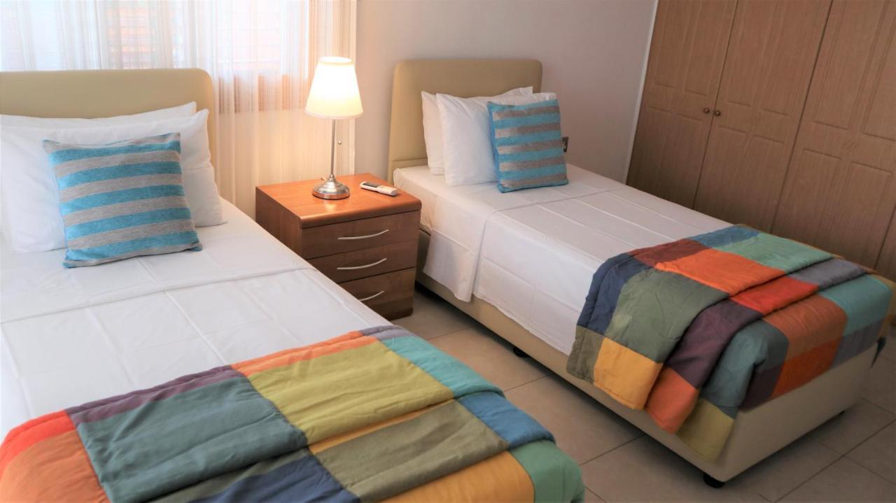 Chronas By Prestige Bookings Coral Bay Buitenkant foto